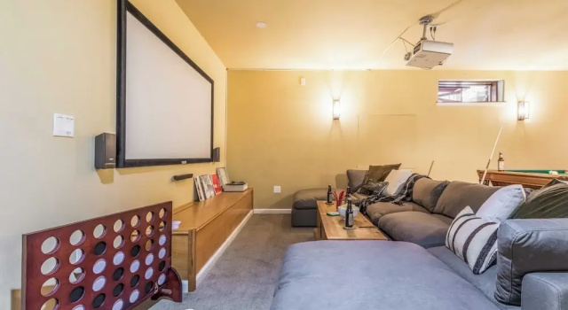 Коттедж River Rock by Avantstay 8 Bedroom Ski Estate w/ Hot Tub & Movie Theatre 10 Min Walk to Mtn