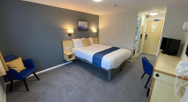 Четырёхместный семейный номер Standard Days Inn by Wyndham Sedgemoor M5