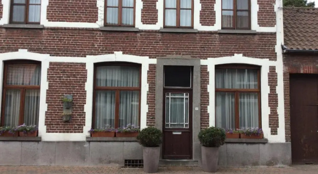 Beaux Temps b&b, Rezerwuj Bed and Breakfast Hotele w Bruksela z parkingiem, Parking