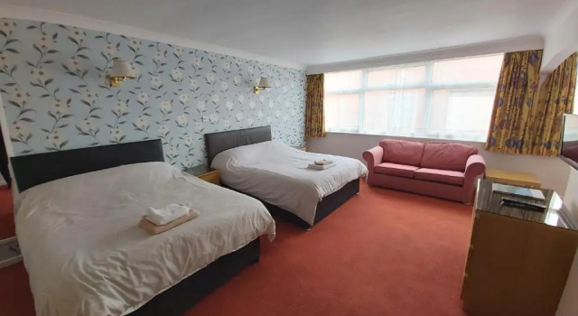 Четырёхместный номер Standard The Highfield Hotel