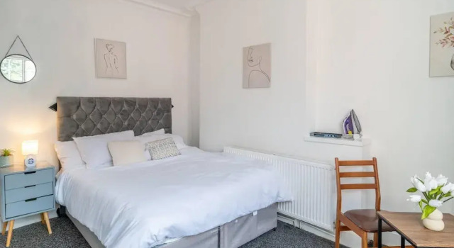 Lovely 2-bed Studio10 in Coventry, Varaa Hotelli Coventry West Midlands