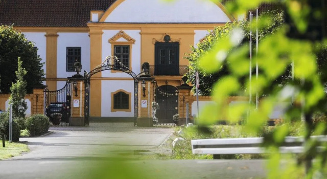 Dronninglund Slot, Забронировать Отель Отели Дроннинглунд с парковкой, Парковка