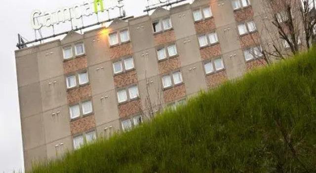 Кровать в общем номере Campanile PRIME - Paris Bobigny