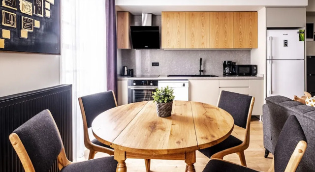 Charming Flat with Central Location in Beyoglu, Забронировать Отель Бизнес-отели Стамбула, рядом с Улица Истикляль, 4* 5*