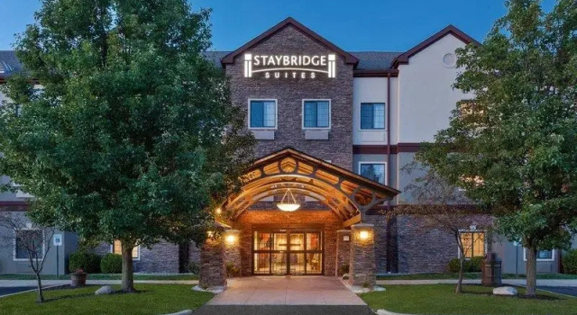 Двухместный номер Standard Staybridge Suites Kalamazoo by IHG