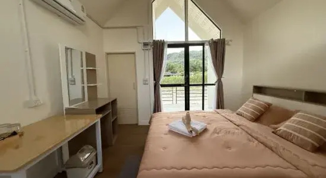 Nicha villa riverfront Thaton