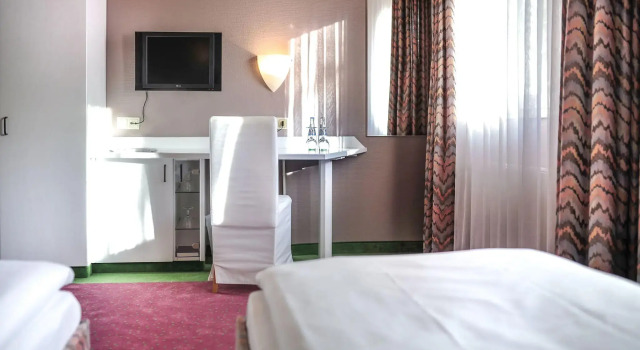 Airport Hotel by The New Yorker, Забронировать Отель Гренгель Кельн