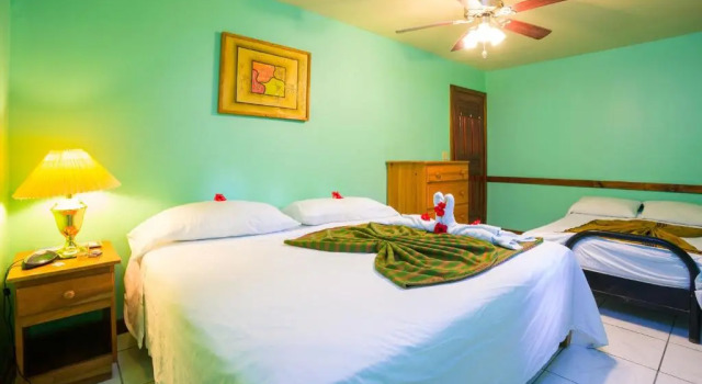Люкс Bananarama Dive & Beach Resort