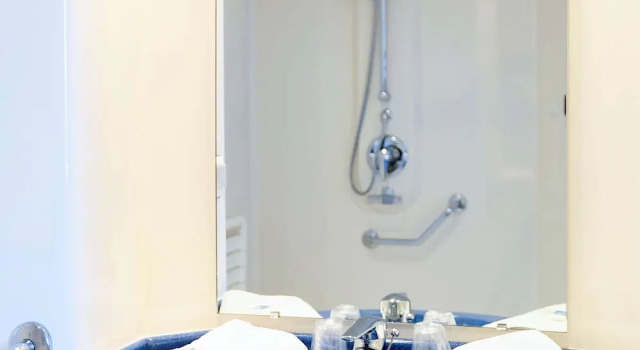 Трёхместный номер Standard ibis budget Meung sur Loire