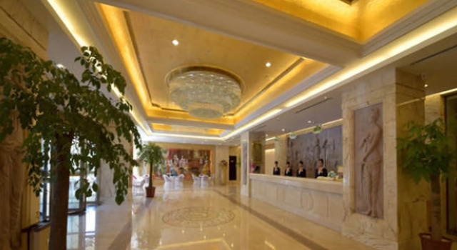Vienna Hotel Zhumadian Huayuan Xuefu, Book Hotel Zhumadian Henan