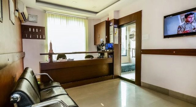 OYO 41030 Palacia Inn