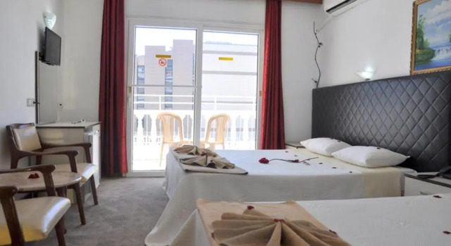 Двухместный номер Standard Mustis Royal Plaza Hotel