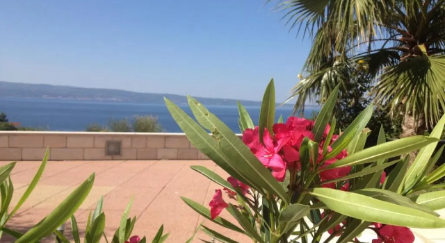 Апартаменты с 3 комнатами с балконом и с видом на море Villa La Domazet