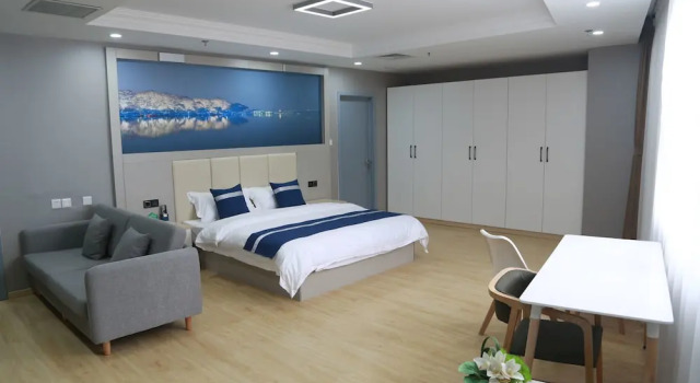Двухместный номер Superior Golden Phoenix Hotel