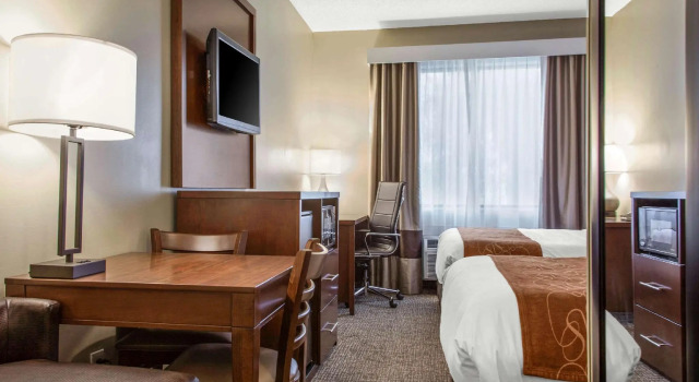 Четырёхместный номер Standard Fairfield by Marriott Inn & Suites Scottsdale Old Town