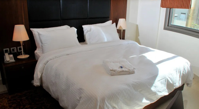 Люкс с 2 комнатами с балконом Dolphin Royal Suites