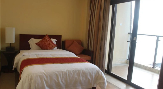 Dongshan Pearl Island Hotel, Rezerwuj Hotel Hotele w Shenzhen z parkingiem, Parking