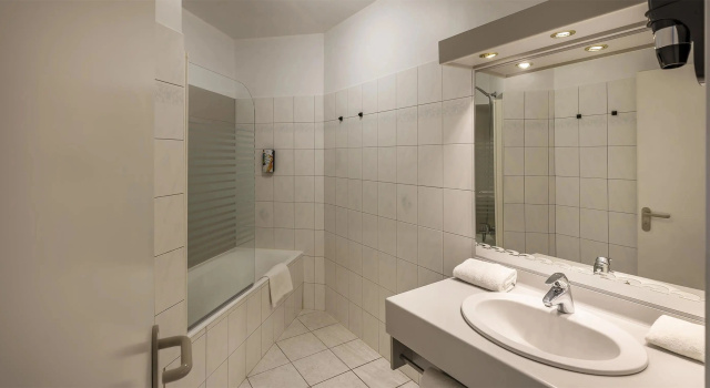 Двухместный семейный номер Standard Sure Hotel by Best Western Saint-Quentin Ouest Le pot d étain