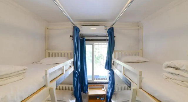 Кровать в общем номере (мужской номер) POSHPACKER - Chengdu Mix Hostel - Cicada Zen Yard