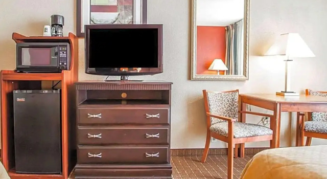 Четырёхместный номер Standard Quality Inn Fort Dodge