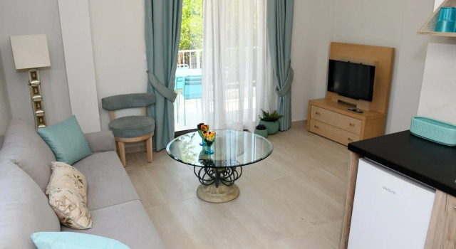 Theano Luxury Suites Nikiti, Book Hotel Nikiti Sithonia
