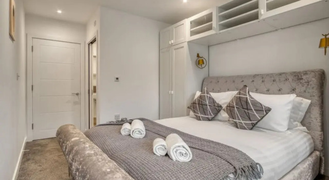 3-bed 2-bath Wembley Apartment With Free Parking, Varaa Huoneisto Asunnot kohteessa Merseyside, Huoneisto