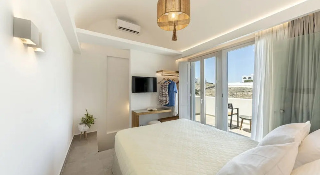 Полулюкс с видом на горы Alafropetra Luxury Suites