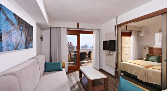 Люкс Sandos Benidorm Suites