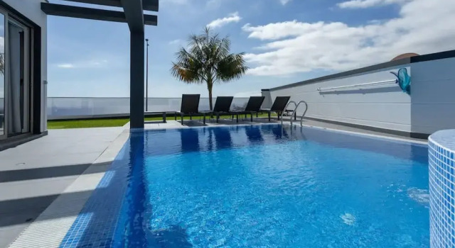 Villa Andrade Ocean View, Rezerwuj Willa Hotele w Funchal z parkingiem, Parking