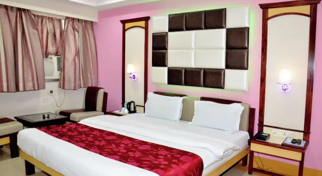 Номер Superior Hotel Heeralal