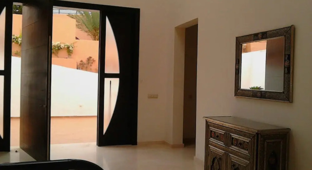 Spacious Comfortable Villa Ref T72024