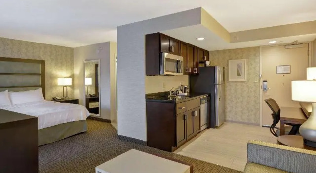Номер Standard с балконом Homewood Suites by Hilton Indianapolis Carmel