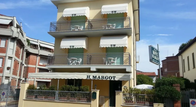 Hotel Margot, Book Hotel Hoteller i Camaiore med pool, Swimmingpool