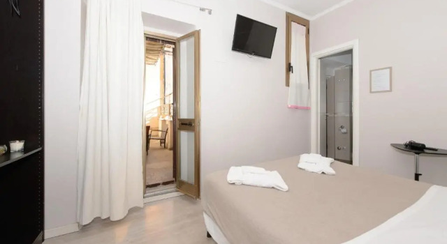 Номер Standard Magenta Casa Barberini