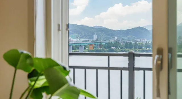 Номер Standard с 2 комнатами с видом на реку Chuncheon The Haven River Pension