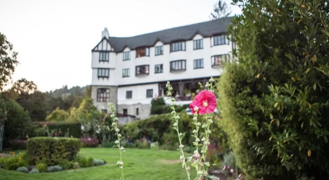 Номер Deluxe Benbow Historic Inn
