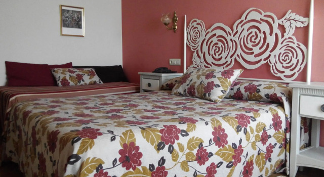 Hotel Amandi, Забронировать Отель Эль-Грове O Grove Peninsula, рядом с Церковь Сан-Мартино