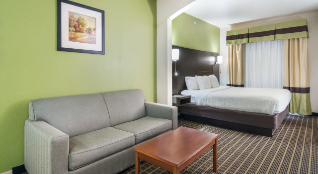 Двухместный люкс Clarion Inn & Suites Weatherford South