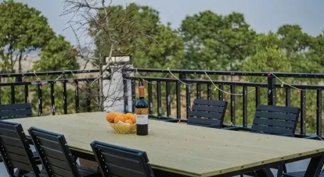 Half acre Bookfield Homestay in Suzhou, Book Hotel Hoteller i Jiangsu med parkering, Parkering