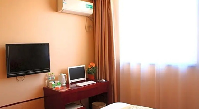 Номер Business GreenTree Inn Tianji Dagang Jinqi Road Hotel
