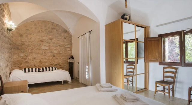 Mansion in Lloseta With Pool & Terrace, Prenota Hotel Lloseta Sierra de Tramuntana