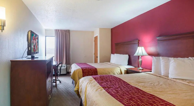 Четырёхместный номер Deluxe Red Roof Inn Nashville - Music City