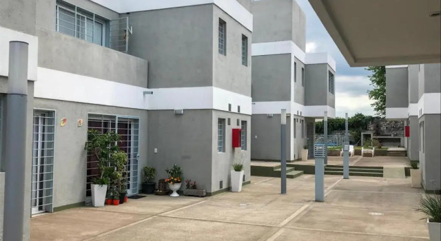 Departamento en Villa Carlos Paz, Забронировать Отель Отели Вилья-Карлос-Пас с парковкой, рядом с Uruguay Bridge, Парковка