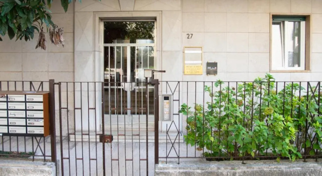 Delle Rose Rooms - Le Arche Verona, Забронировать Отель «постель и завтрак» Отели Вероны с парковкой, рядом с Филармонический театр Вероны, Парковка