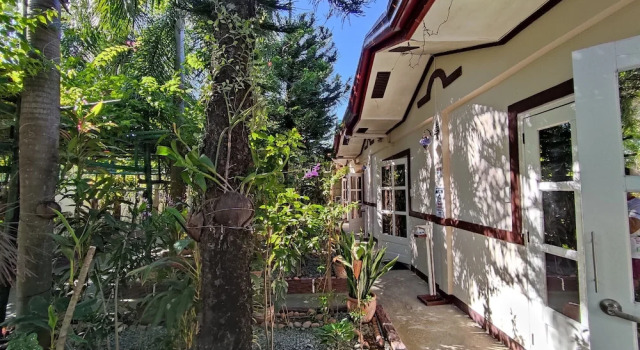 Трёхместный номер Standard с видом на сад Olana Bed and Breakfast