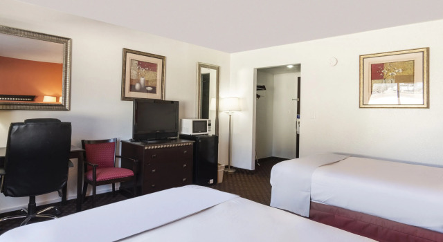 OYO Townhouse Dodge City KS, Buchen Sie Hotel SPA-Hotels in Dodge City, SPA