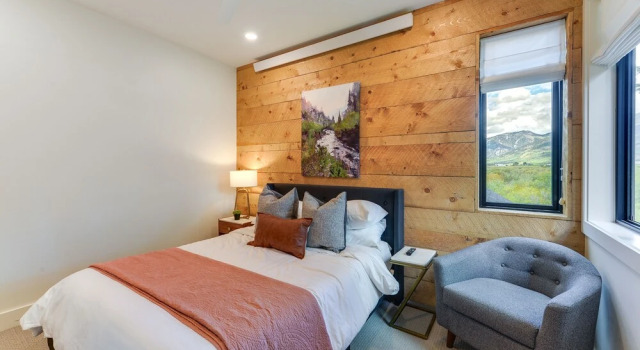 Modern Turnerville Cabin w/ Hot Tub & Scenic Views, Rezervați Hotel Turnerville Statele Unite ale Americii
