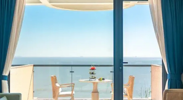 ZhouLv Nanyuan Maritime Silk Road Hotel · Haitian platform Wentang courtyard, Prenota Hotel Hotel a Zhoushan con piscina, Piscina