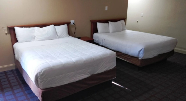 Шестиместный семейный номер Standard Ventura Grand Inn