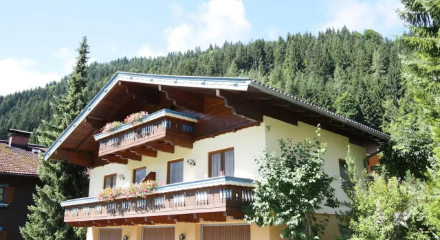 Апартаменты Appealing Apartment in Kleinarl with Ski-Storage